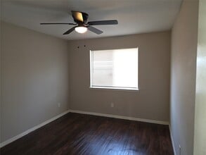 Building Photo - 6303 Gladewell Dr