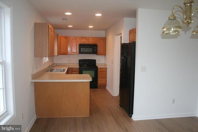 Building Photo - 67 Downey Oak Cir