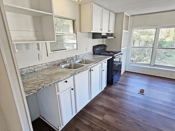 Foto del edificio - 412 McElhaney Rd