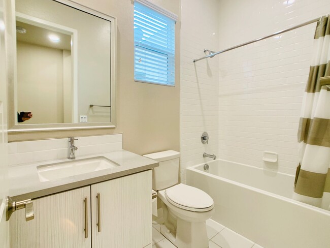 Building Photo - Modern 4BR Home in Irvine Great Park | Resort-Style Amenities & Top Schools
