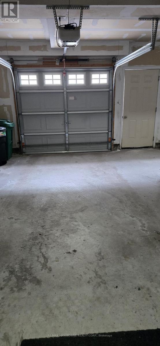 Building Photo - 3115 Boxford Cres