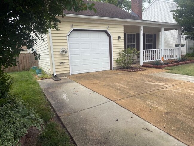 Foto del edificio - 2245 Speckled Rock Ln
