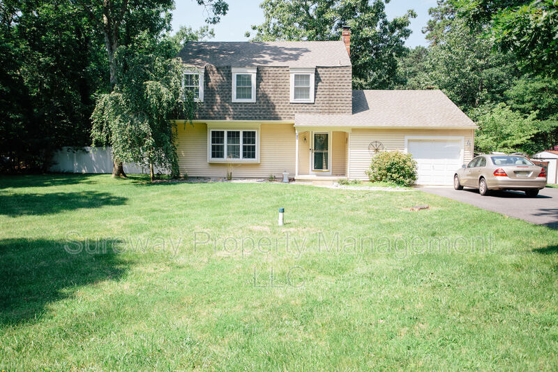 Primary Photo - 13 Wicklow Dr
