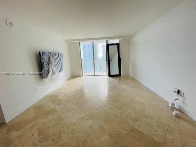 Foto del edificio - 1155 Brickell Bay Dr