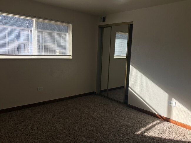 Building Photo - 1143 Lamar St