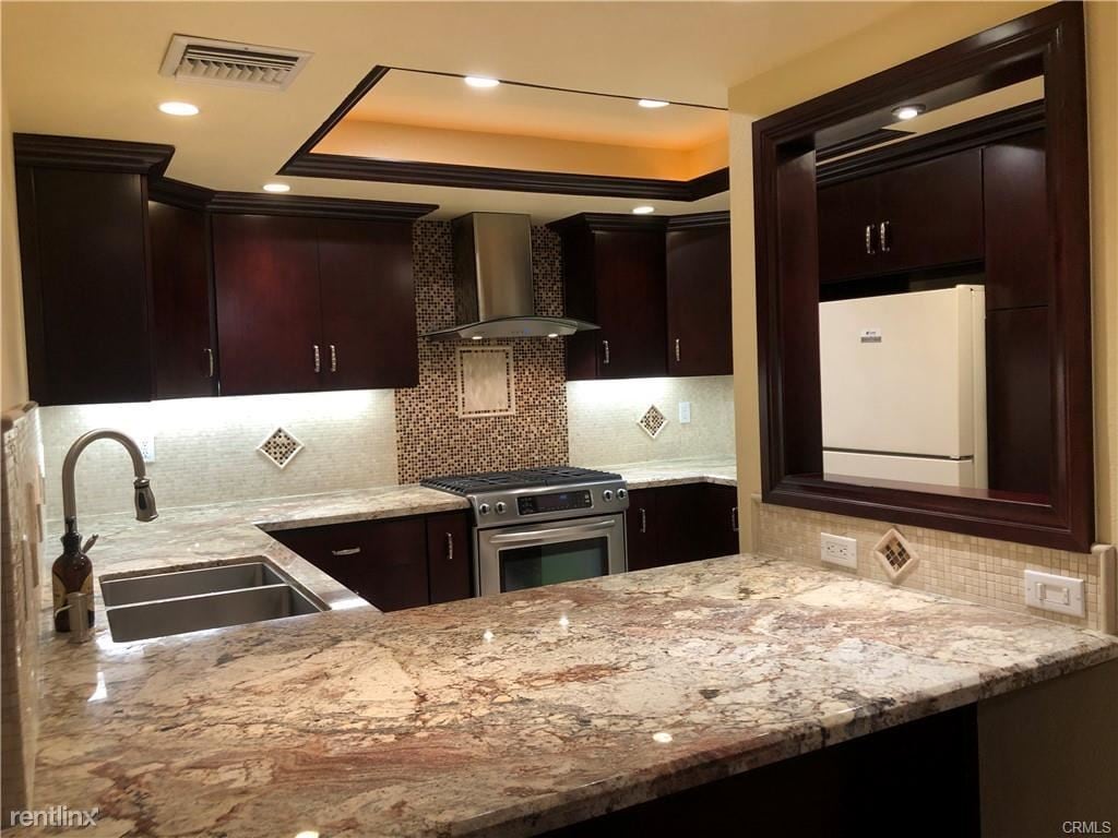 Primary Photo - 2 br, 3 bath Townhome - 200 W Lime Ave Apt D