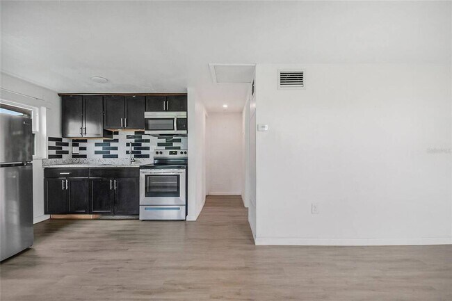 Foto del edificio - 723 24th St NW