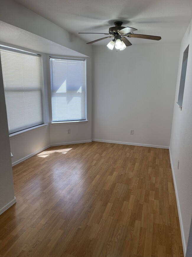 Building Photo - 4956 Beryl St
