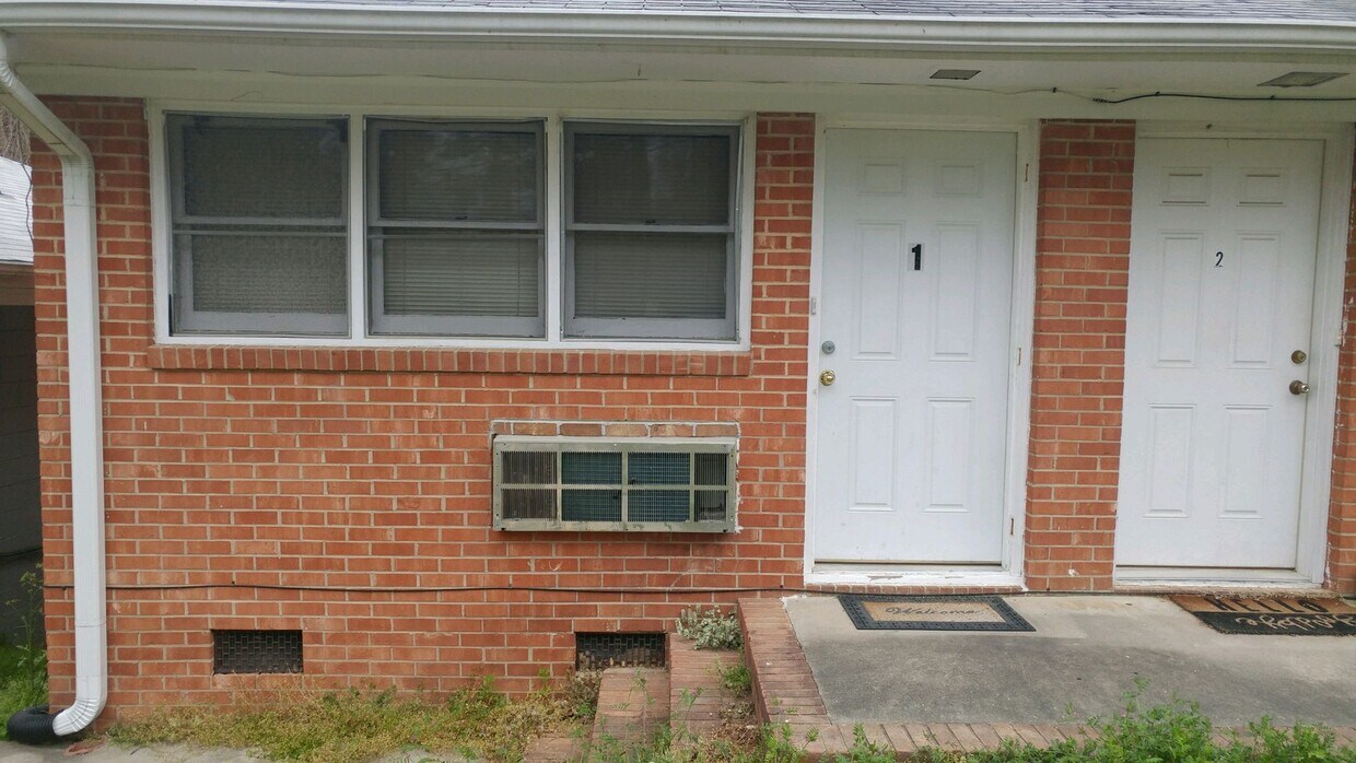 Primary Photo - Studio unit on Purefoy Rd - Walk to UNC!