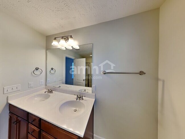 Foto del edificio - 7432 Stecoah St