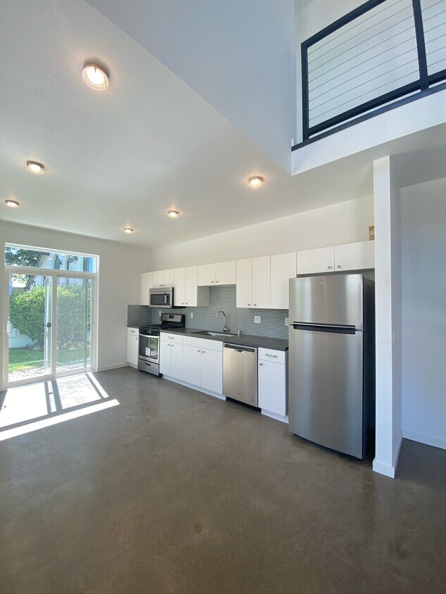 Foto principal - 1065 Haskell St