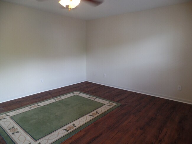 Building Photo - 4508 Gwens Way