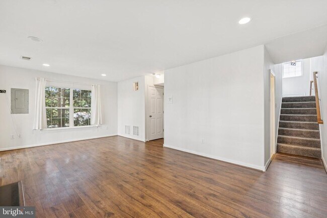 Foto del edificio - 13300 Covered Wagon Ln