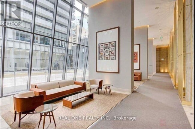 Photo du bâtiment - 50 Charles St E