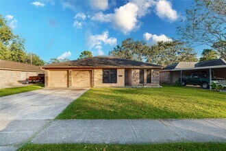 Building Photo - 2021 Kingsdale Dr