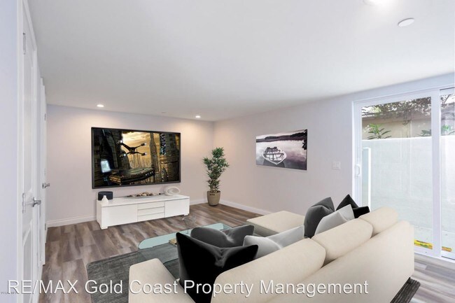 Foto del edificio - 4 br, 3.5 bath House - 128 Santa Ana Ave.