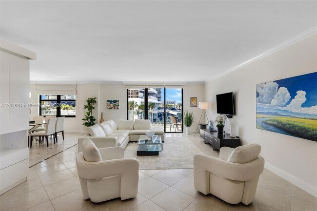 Building Photo - 9801 Collins Ave