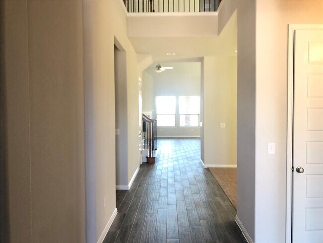 Building Photo - 810 Clearwell St
