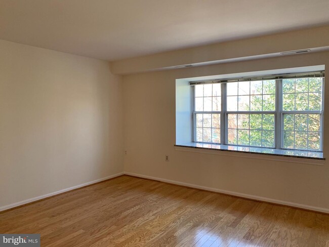 Foto del edificio - 3802 Rodman St NW