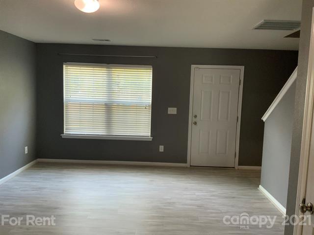 Building Photo - 5124 Abercromby St