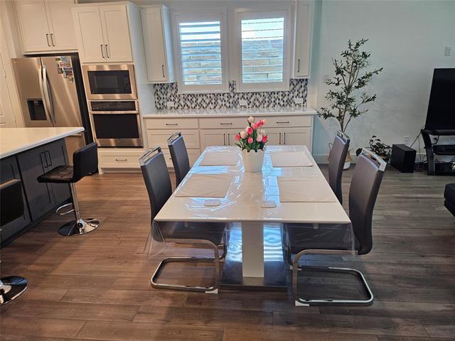 Foto del edificio - 3704 Wild Tulip Dr