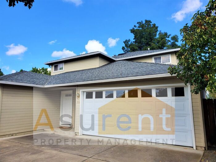 Primary Photo - Great Duplex Available Now!