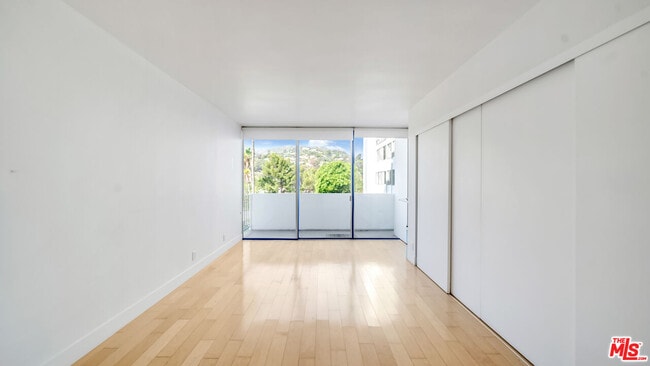 Building Photo - 17350 Sunset Blvd