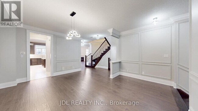 Building Photo - 87 Bremner St