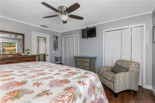 Building Photo - 2600 SE Ocean Blvd