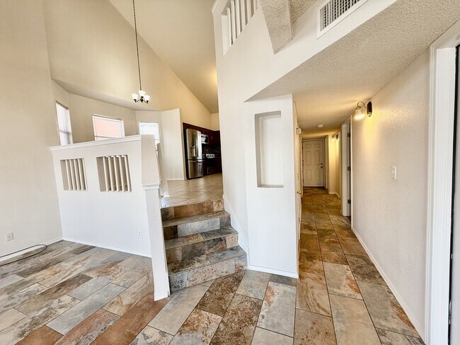 Building Photo - 12720 Tierra Mina Dr
