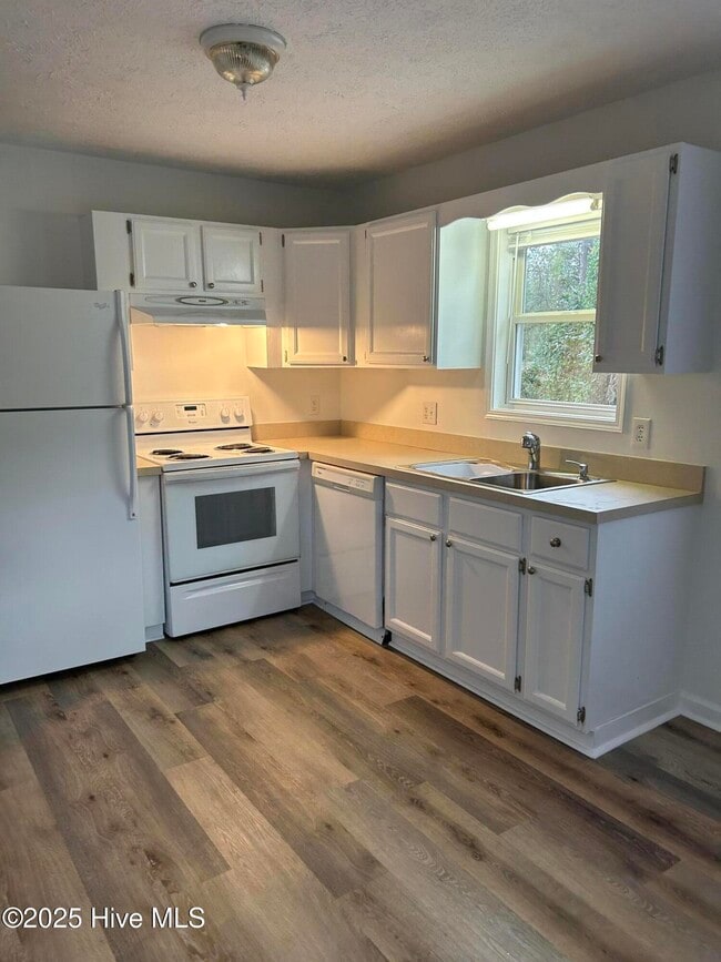 Building Photo - 153 Graystone Rd