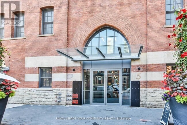 Photo du bâtiment - 5 St Joseph St