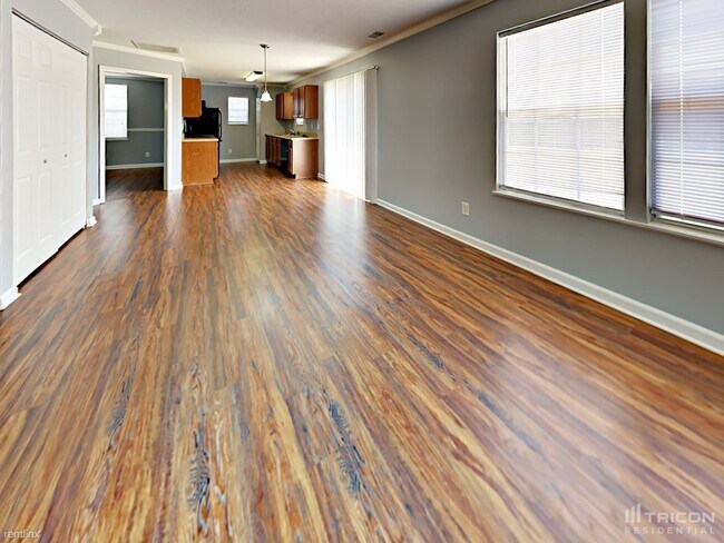 Building Photo - 540 Fox Haven Dr