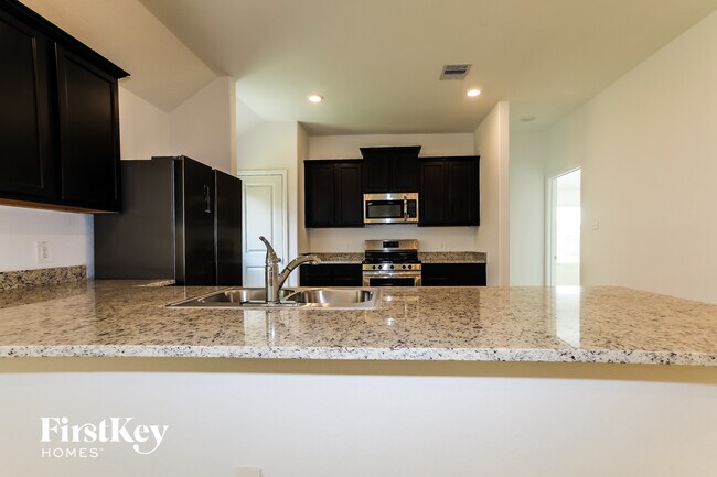Foto del edificio - 18467 Cobalt Cove Ln