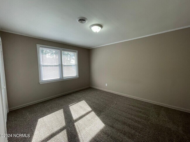 Foto del edificio - 2257 Onslow Dr