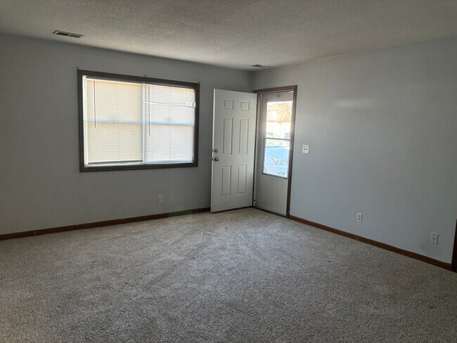 Foto del edificio - 103 E Brasfield St