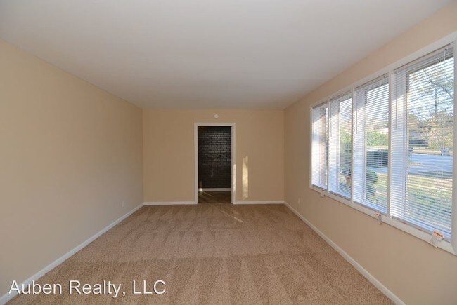 Building Photo - 3341 Wedgewood Dr