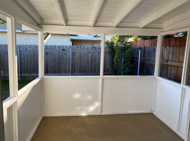 Building Photo - 3363 Idlewild Way