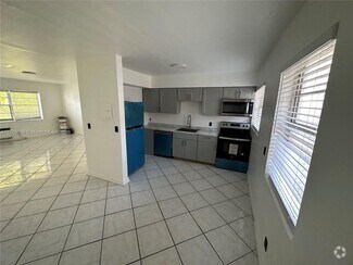 Building Photo - 9033 Harding Ave