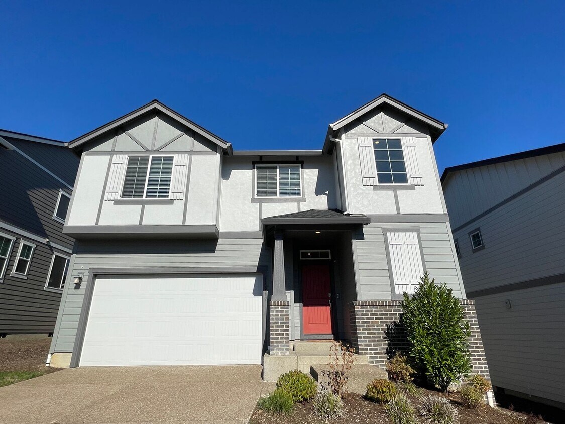 Primary Photo - Spacious 3 Bed 2.5 Ba House in Happy Valle...
