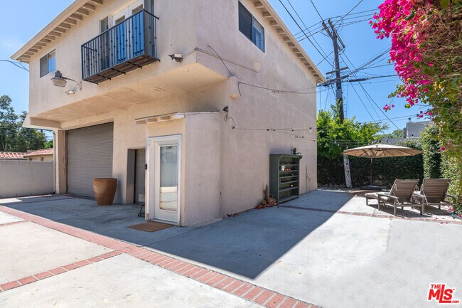 Foto del edificio - 1239 S Orange Dr