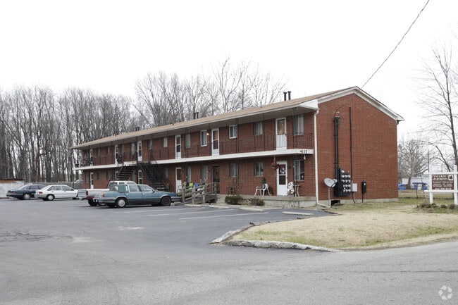 Building Photo - Pinecroft Drive