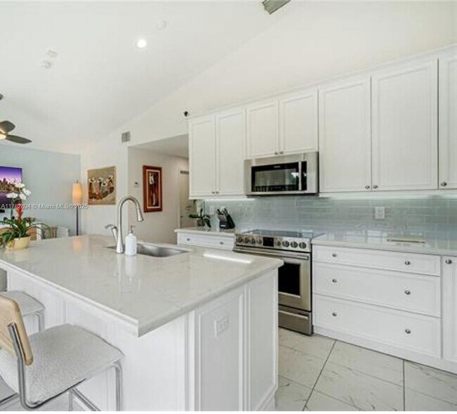 Foto del edificio - 1400 Seabay Rd