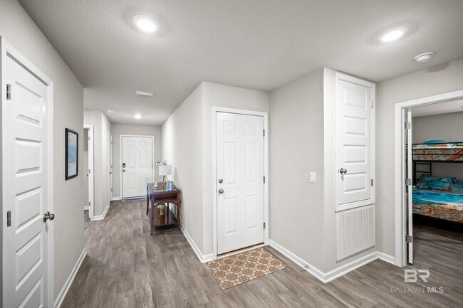 Building Photo - 12872 Pr Fld Dr