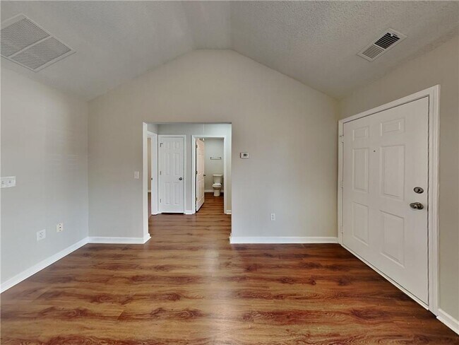 Foto del edificio - 1041 Foxchase Dr