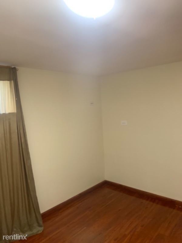 Building Photo - 5458 S Karlov Ave
