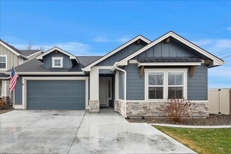 Building Photo - 4831 S Colusa Ave
