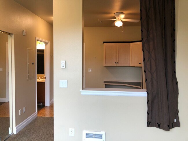 Foto del edificio - Fairhaven Harris Square Studio Condo For Rent in Historic Fairhaven