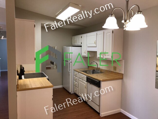 Foto del edificio - Beautifully Updated Second-Floor Condo