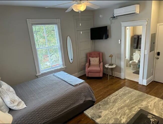 Foto del edificio - 101 E Clay St